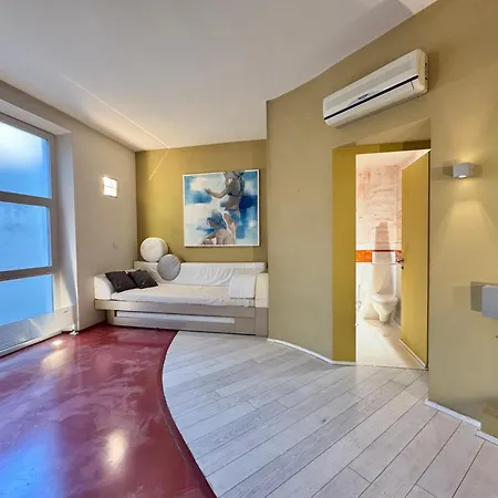 Duomo House Apartmán *